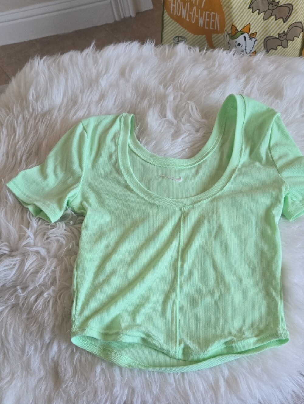 Nike Women's Mint Green Scoop Neck Ribbed Short Sleeve Tee - Picture 3 of 6